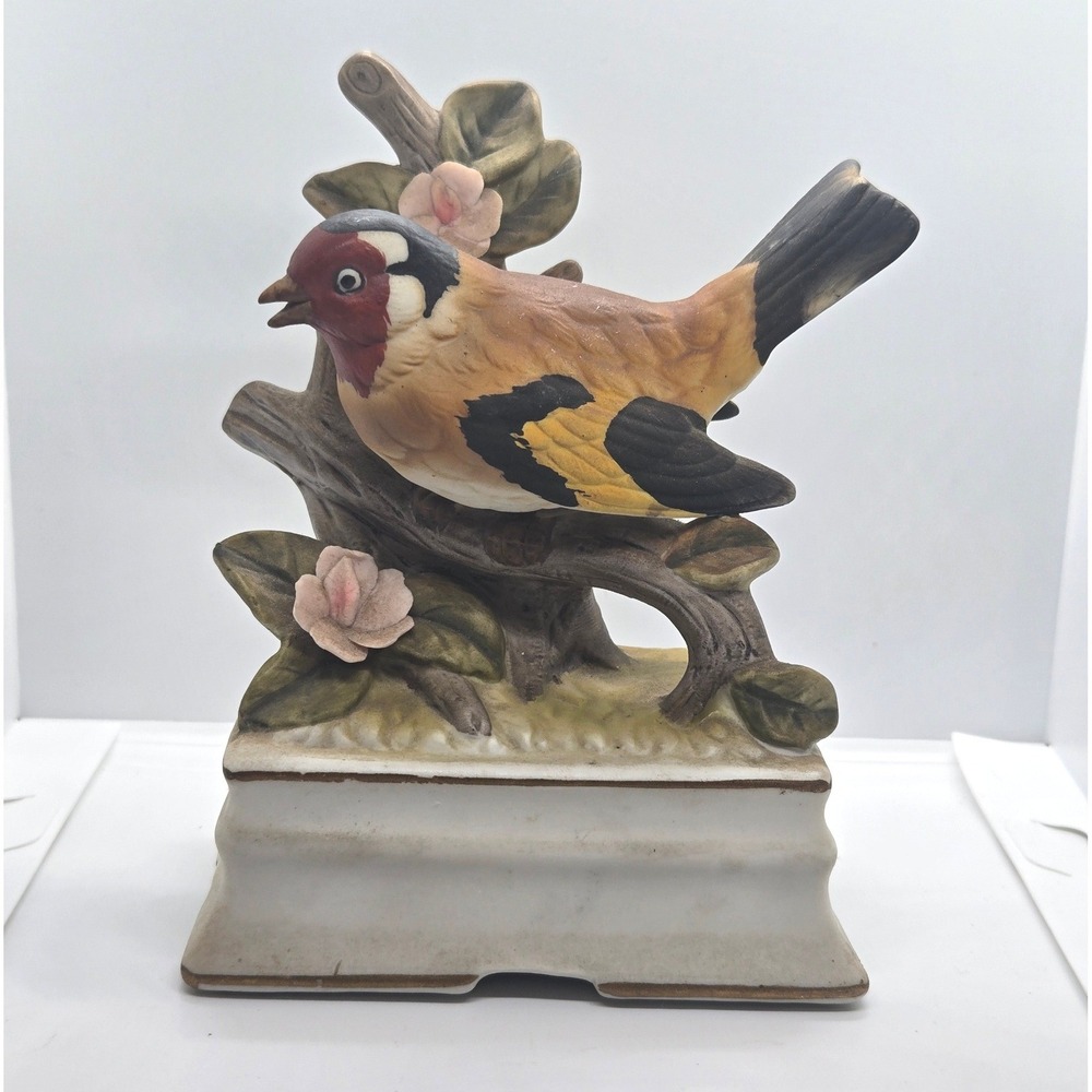 Vintage Towle Fine Porcelain Goldfinch Musical Figurine & Tag